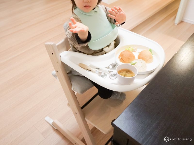 トリップトラップでの赤ちゃんの食卓