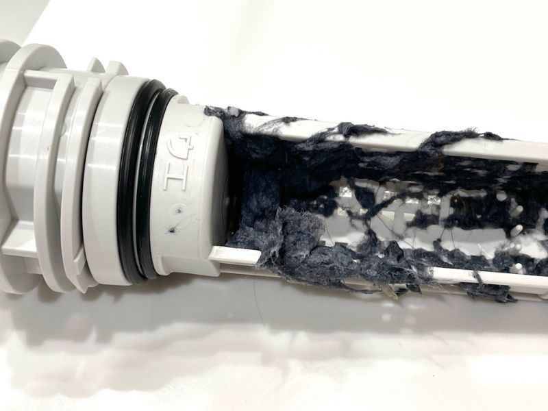 ドラム式洗濯機の埃取りをすると、排水フィルターにもホコリがでてきました