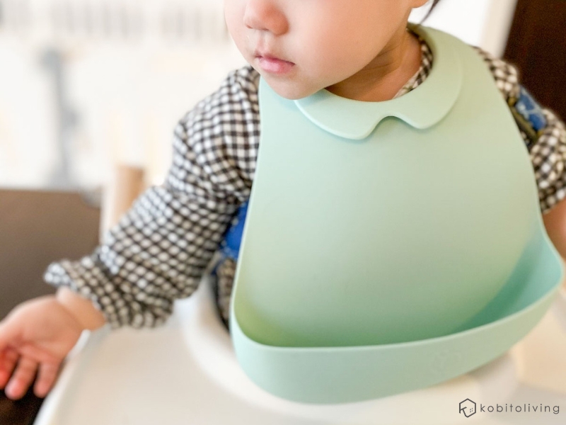 ストッケ マンチビブはスタイのこと